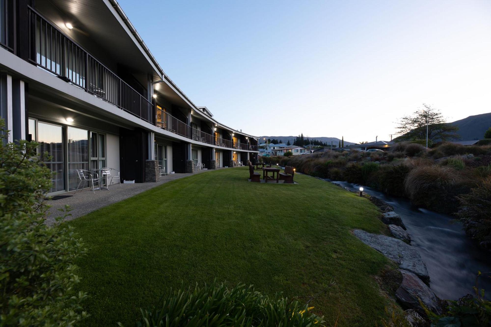 Clearbrook Motel & Serviced Apartments Wanaka Esterno foto