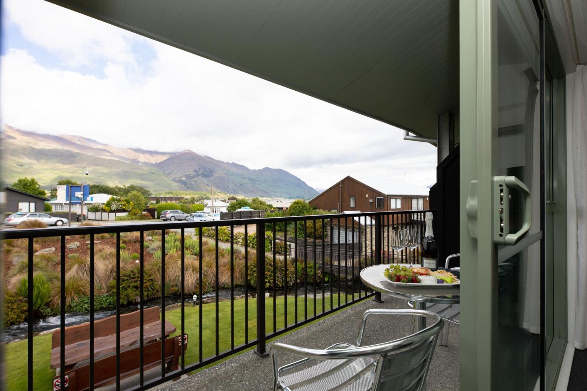 Clearbrook Motel & Serviced Apartments Wanaka Esterno foto