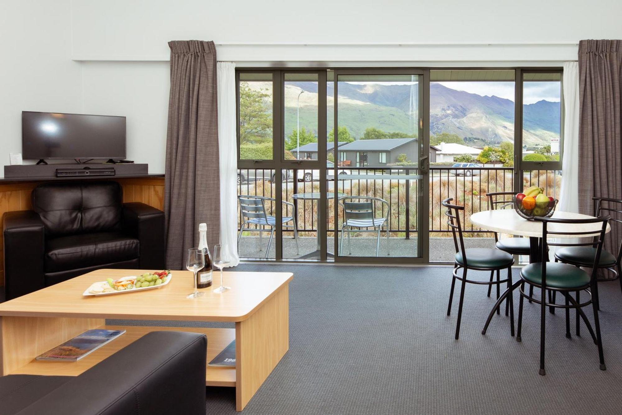 Clearbrook Motel & Serviced Apartments Wanaka Esterno foto