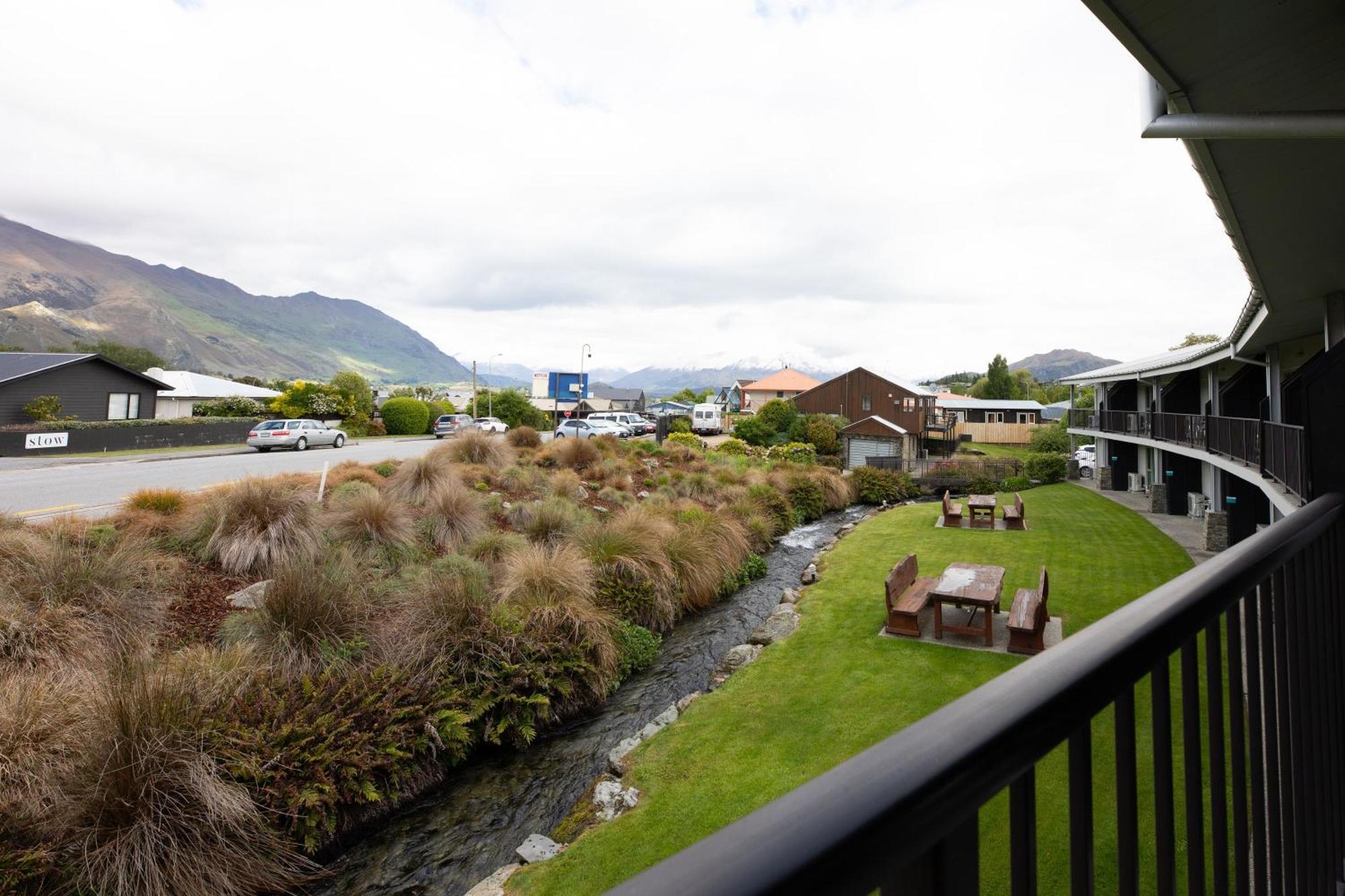 Clearbrook Motel & Serviced Apartments Wanaka Esterno foto