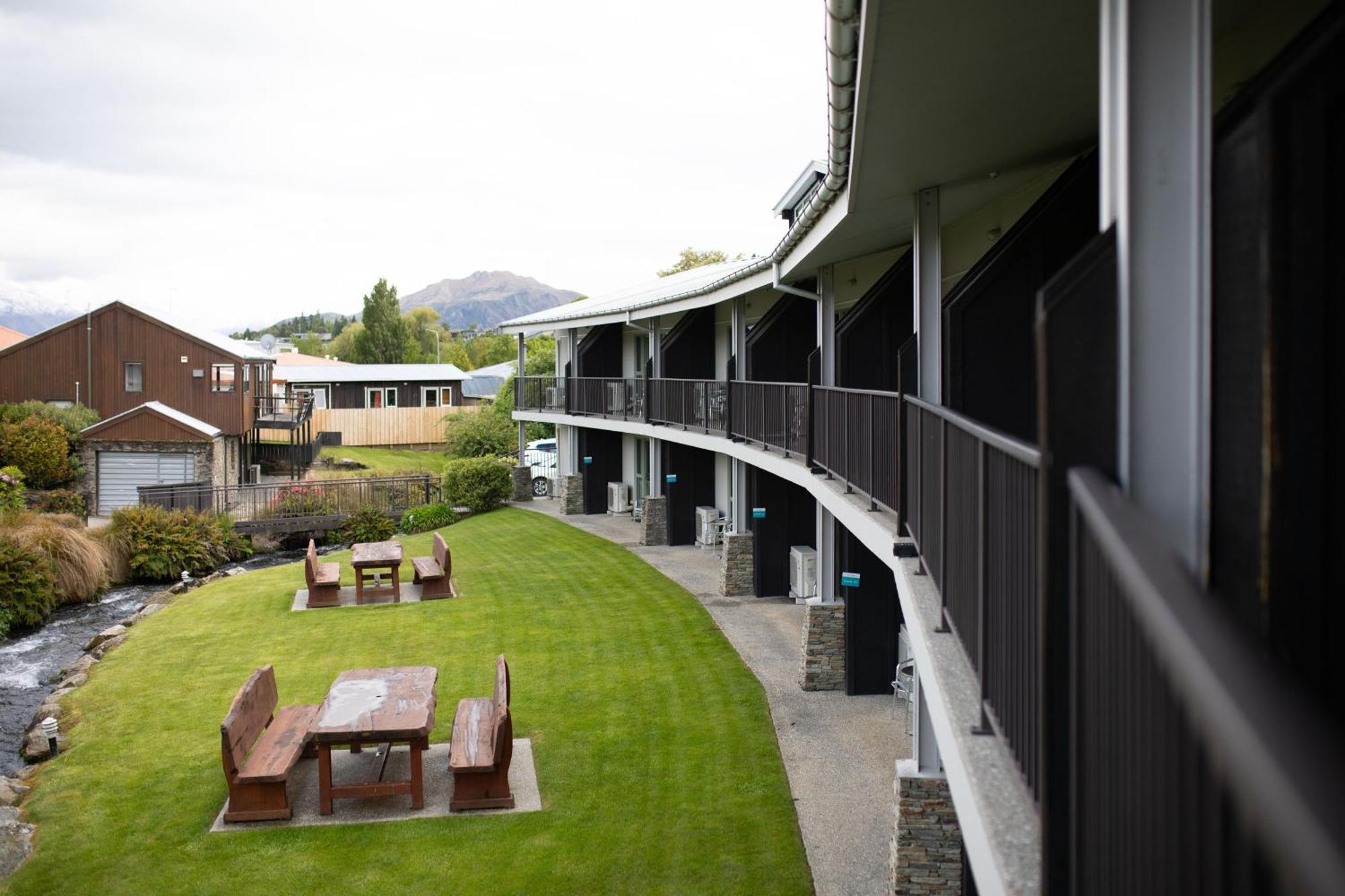 Clearbrook Motel & Serviced Apartments Wanaka Esterno foto