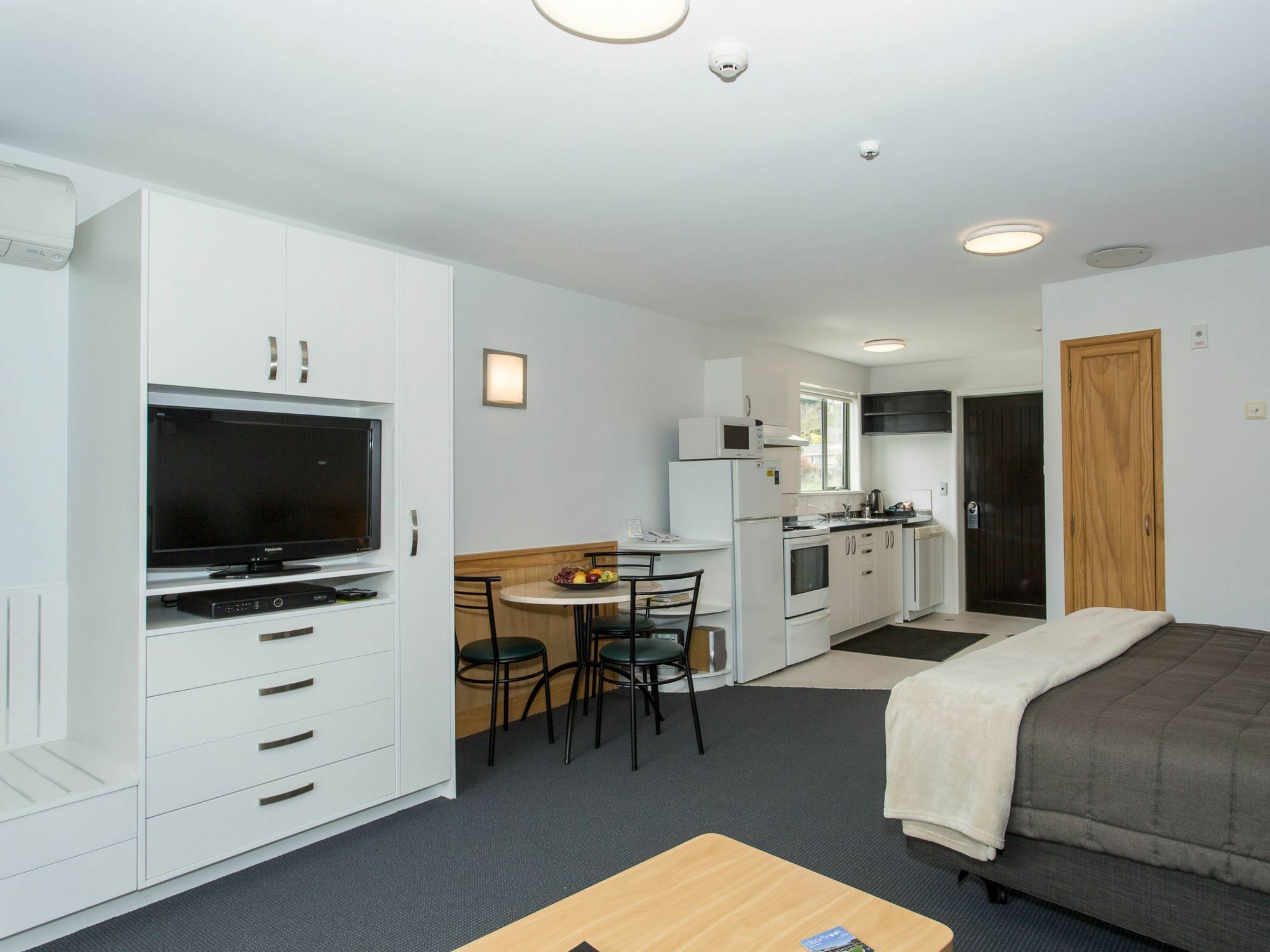 Clearbrook Motel & Serviced Apartments Wanaka Esterno foto